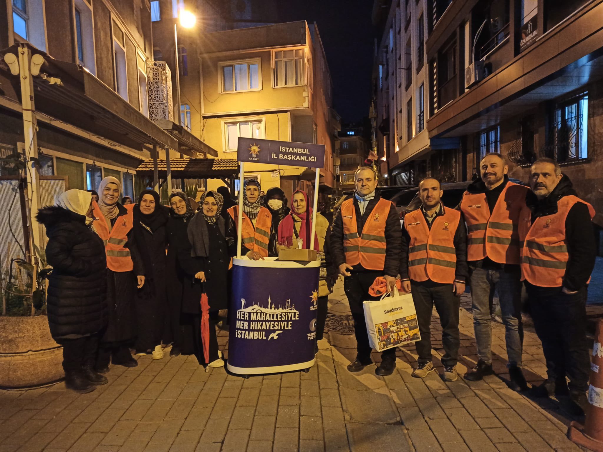 Mübarek Ramazan-ı Şerif’te teravih namazı sonrası Bağ Camii’nde