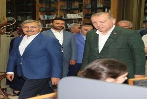 Cumhurbaşkanımız Merkezefendideki şehir Kütüphanesinde Gençlerle buluştu..