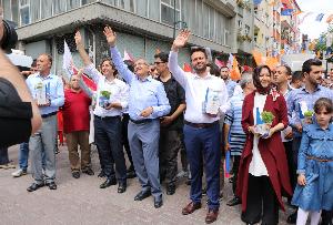 Yeşiltepe Mahallemizde Oturan Sakinlerimize Fesleğen Dağıtımı..